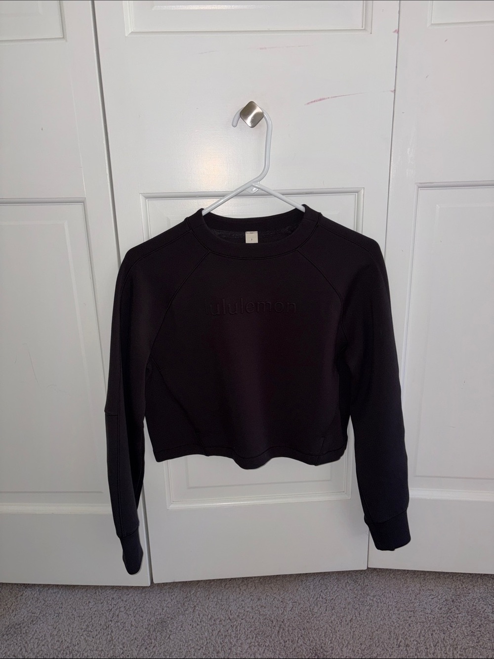 lululemon Athletic Girl’s Black Cropped Crewneck Sweatshirt — Like New!